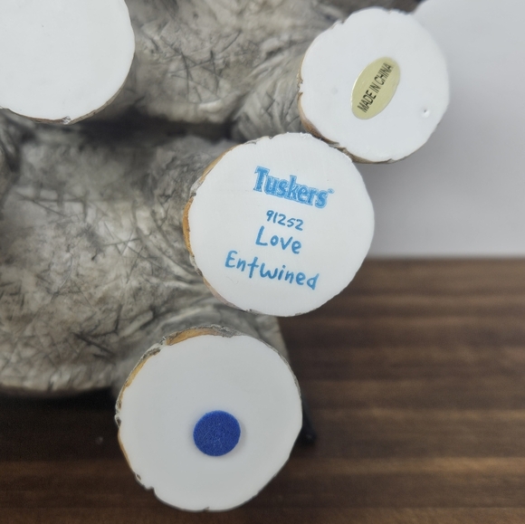 Tuskers "Love Entwined " Elephant Figurine - Picture 6 of 6